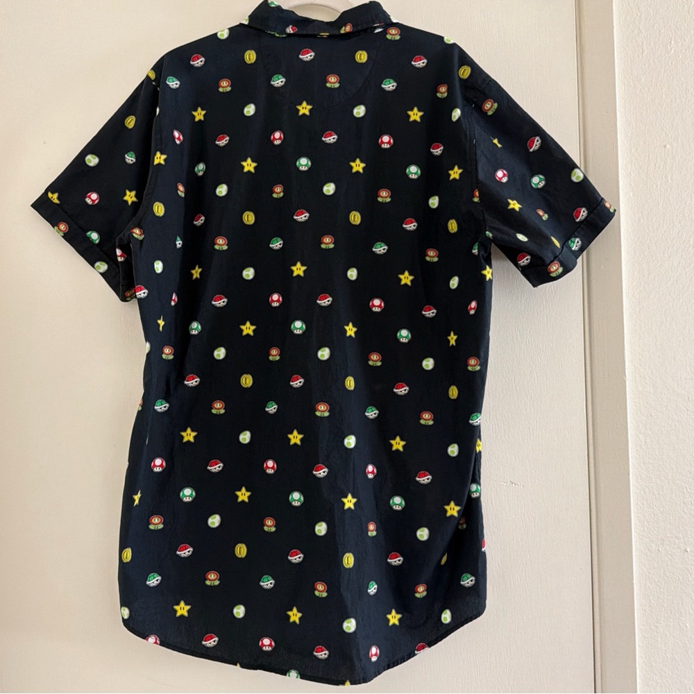 2018 Nintendo Super Mario Bros Black Button Up Shirt L Mushrooms Stars Shells - Picture 7 of 10